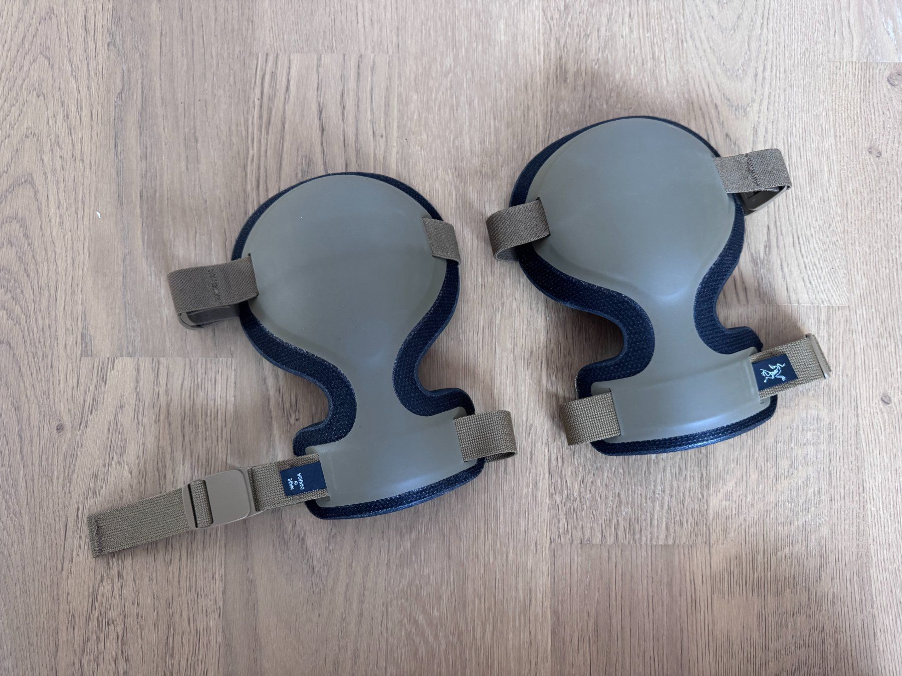 Medizinische Geräte: Arc'Teryx Combat Knee Cap – Gebraucht aus Geuensee von Tietoss