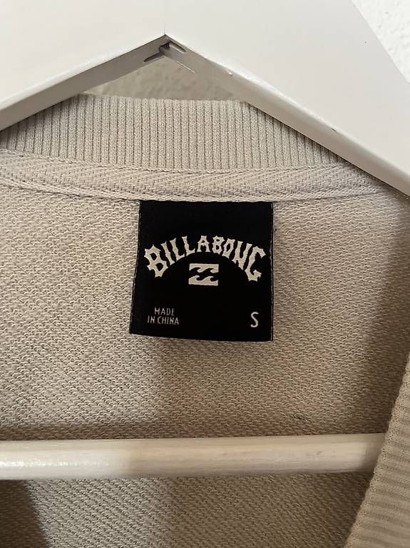 Pullover & Sweatshirts: Billabong Pullover S – Gebraucht aus Thun von Jaeeeel 1