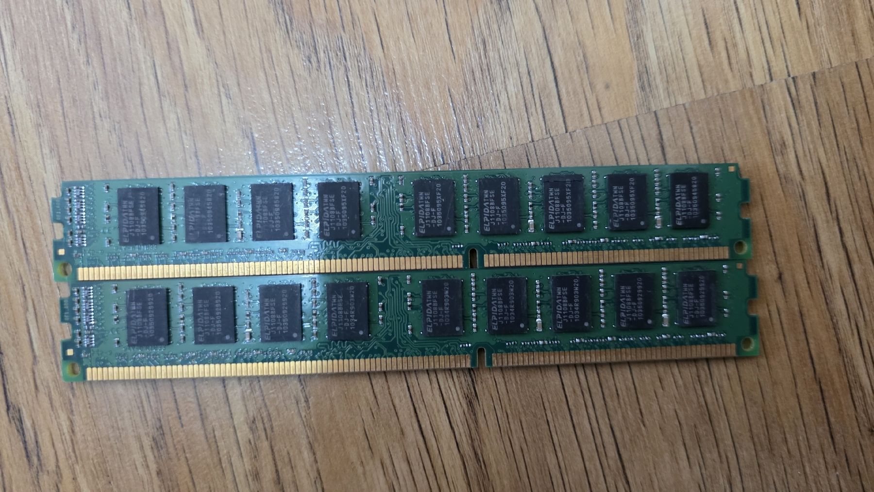 Memoria / RAM: Kingston KTA-MP1333/2G RAM modules 2x2GB – Usato da Zell LU venduto da MatiMati2706 1