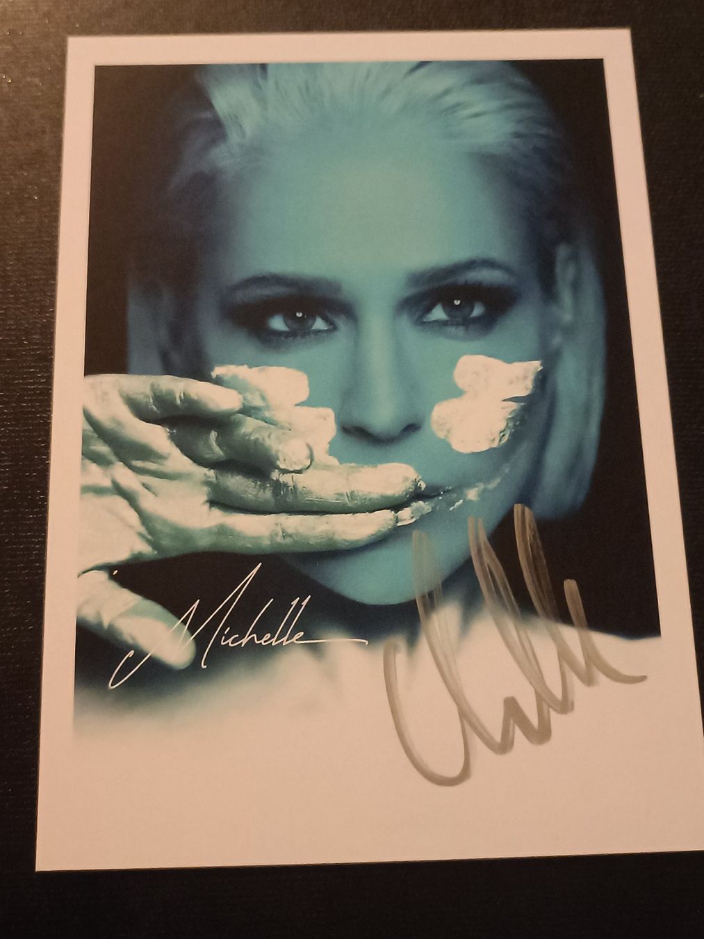 Autogramme: Michelle - handsignierte Autogrammkarte – Gebraucht aus Menziken von Artographs