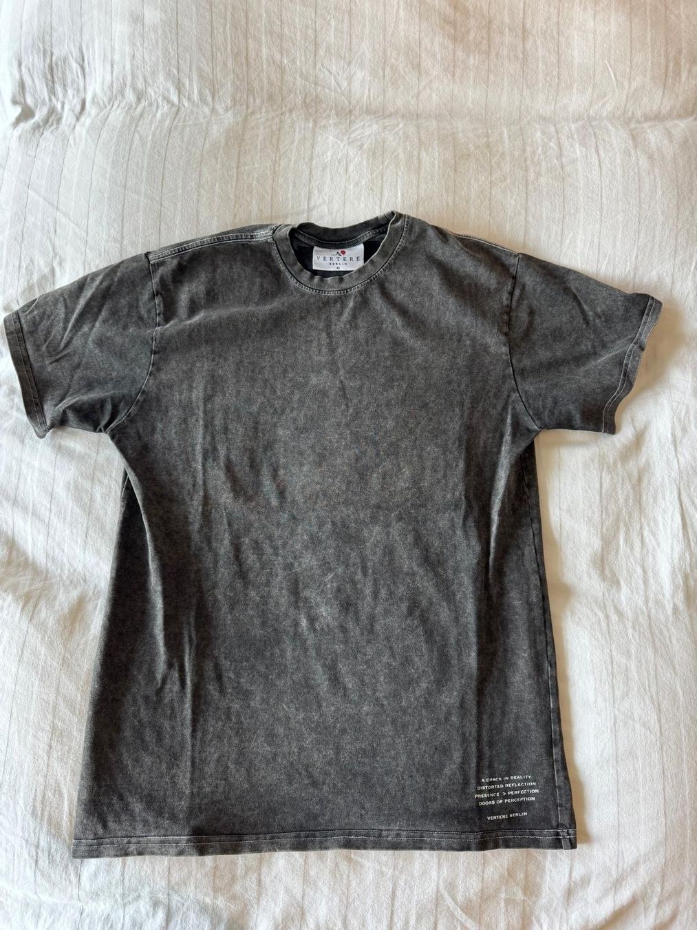 T-Shirts: VERTERE BERLIN - T SHIRT – Gebraucht aus Zürich von rkr_7sbv 1