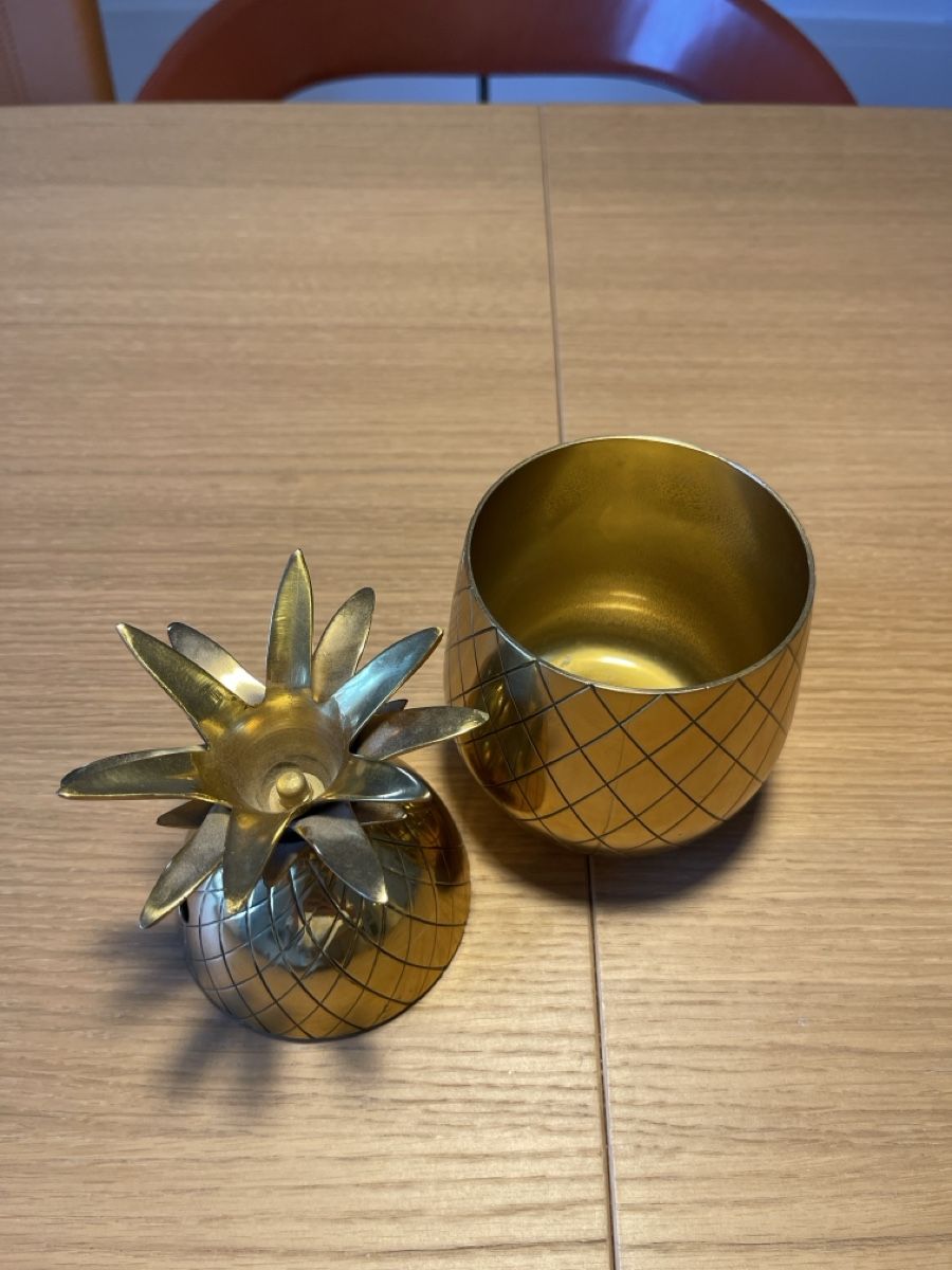 Bicchieri: Goldene Ananas als Dose, Cocktailglas oder Deko! – Usato da Schlieren venduto da ste_hn6x 1