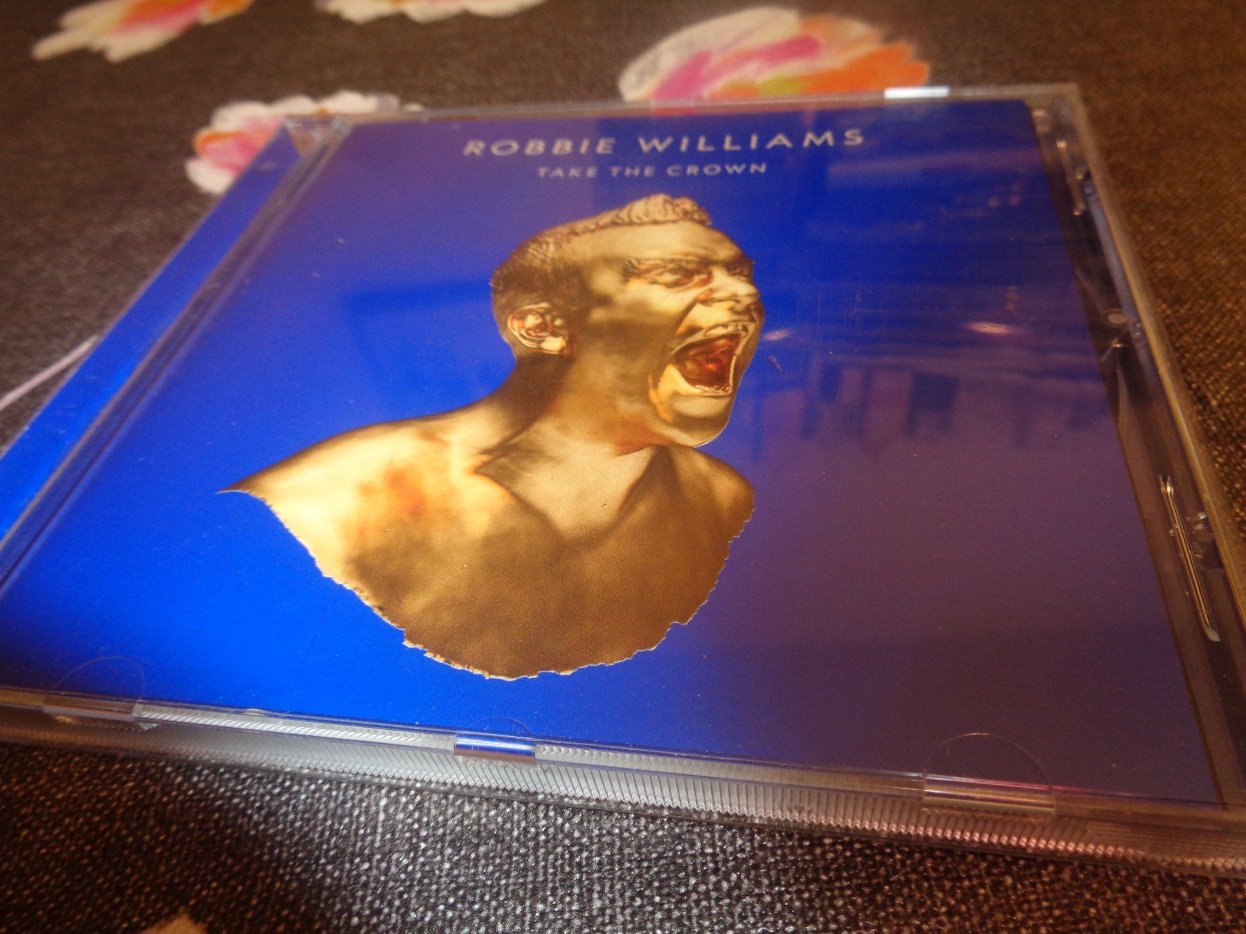 CDs: Robbie Williams - Take the Crown CD – D'occasion à Olten par Disc-Ausverkauf