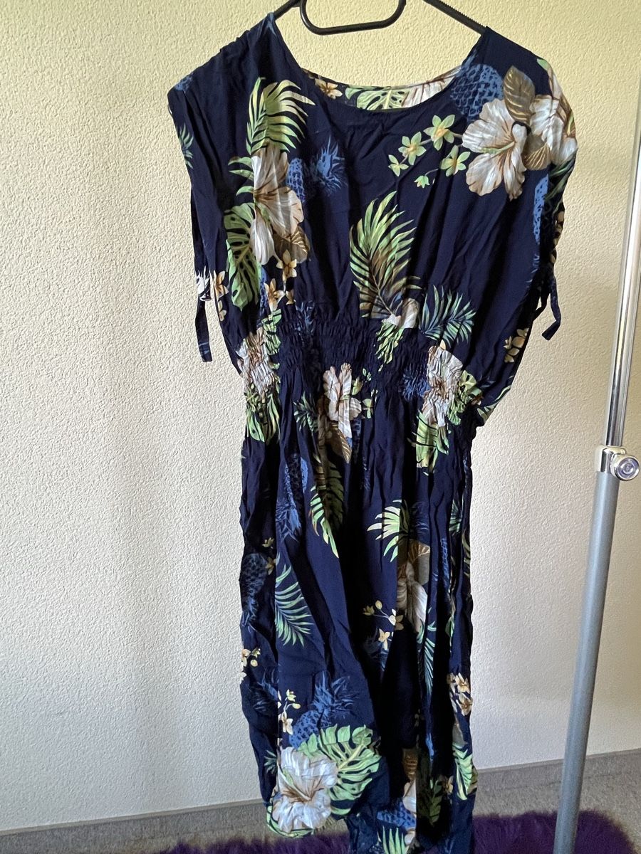Kleider: Sommerkleid – Neu (gemäss Beschreibung) aus Giswil von Mauritius9026