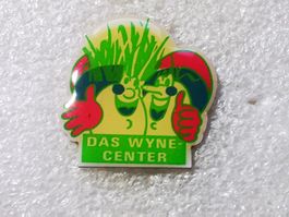 Ansteckpin 98: Das Wyne Center