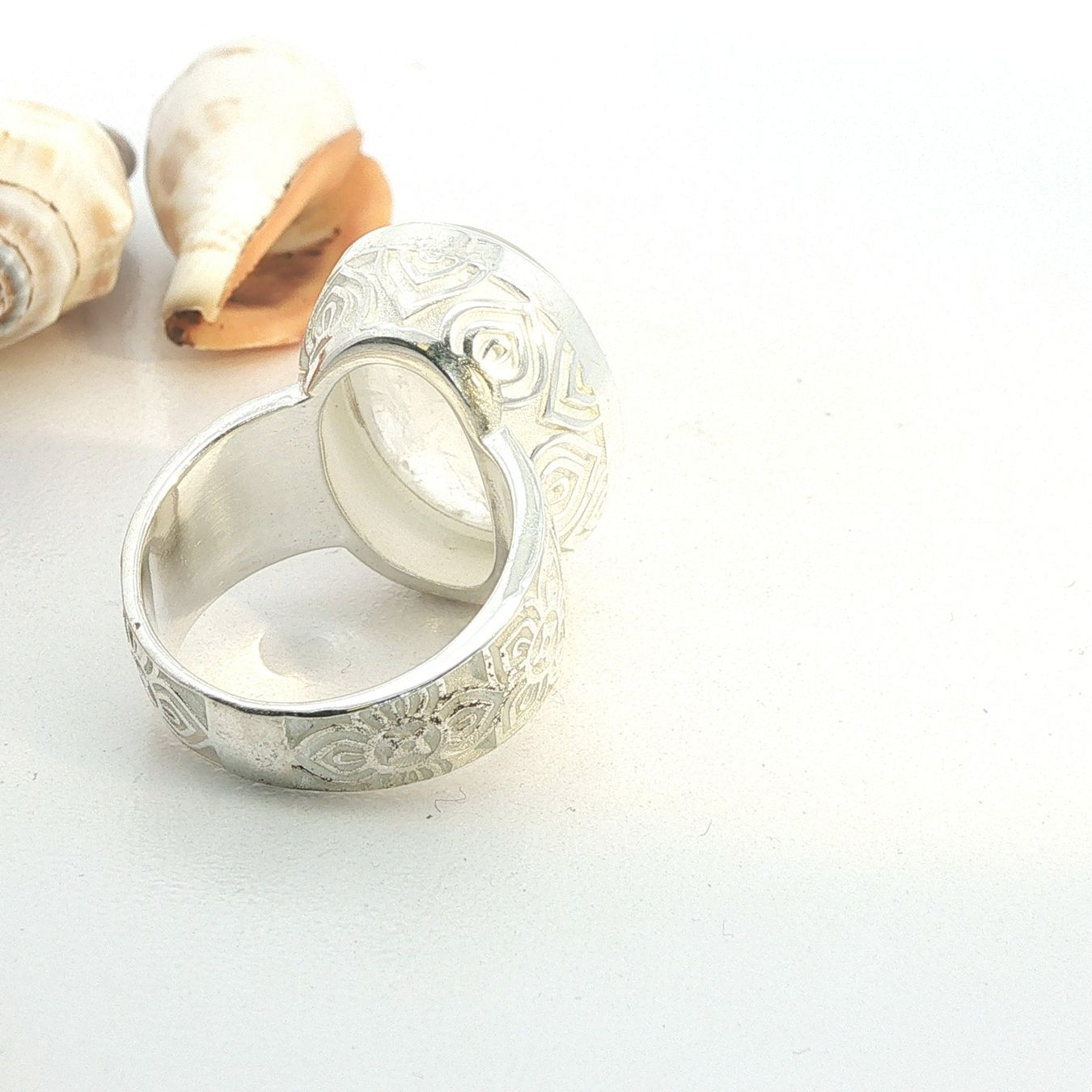 Olga Ribler Anelli: Statement Ornament Ring mit Regenbogen-Mondstein Gr 59 – Nuovo (secondo la descrizione) da Luzern venduto da Schmuckoutlet 8