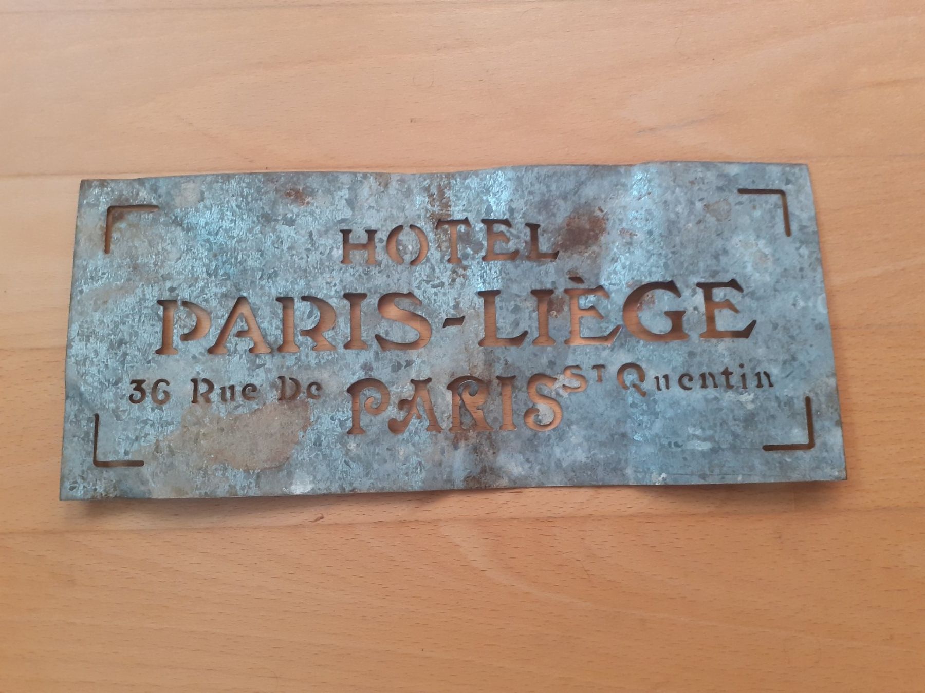 Schablonen: BLECH SCHABLONE - HOTEL PARIS-LIEGE – Gebraucht aus Winterthur von Ornyx7