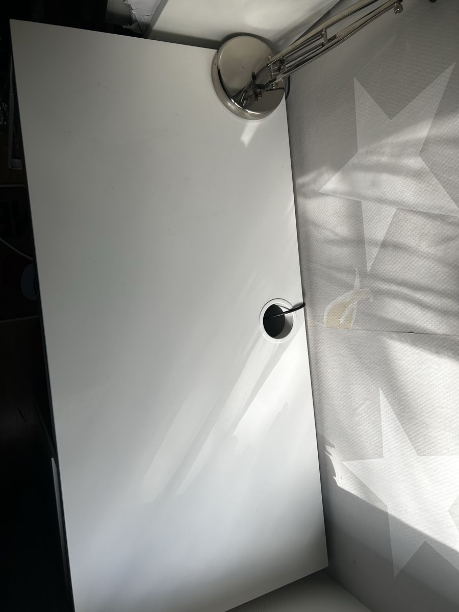 Schreibtische: IKEA Micke Desk white 105x50cm – Gebraucht aus St Gallen von kon_2nnp 2