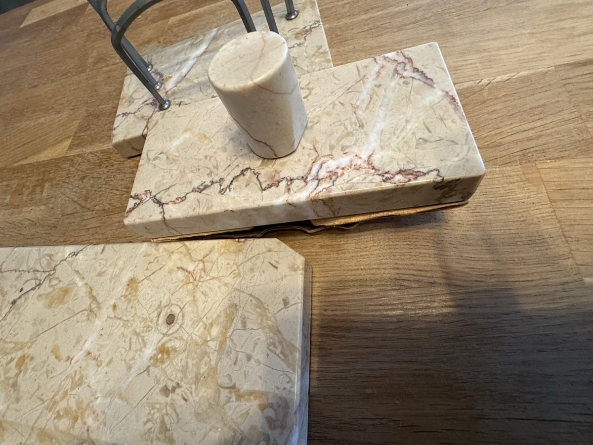 Altro in Antiquarato & Arte: Schreibtischset Marmor, mit Tintenfass & Briefhalter – Usato da Goldach venduto da Messerguru 5