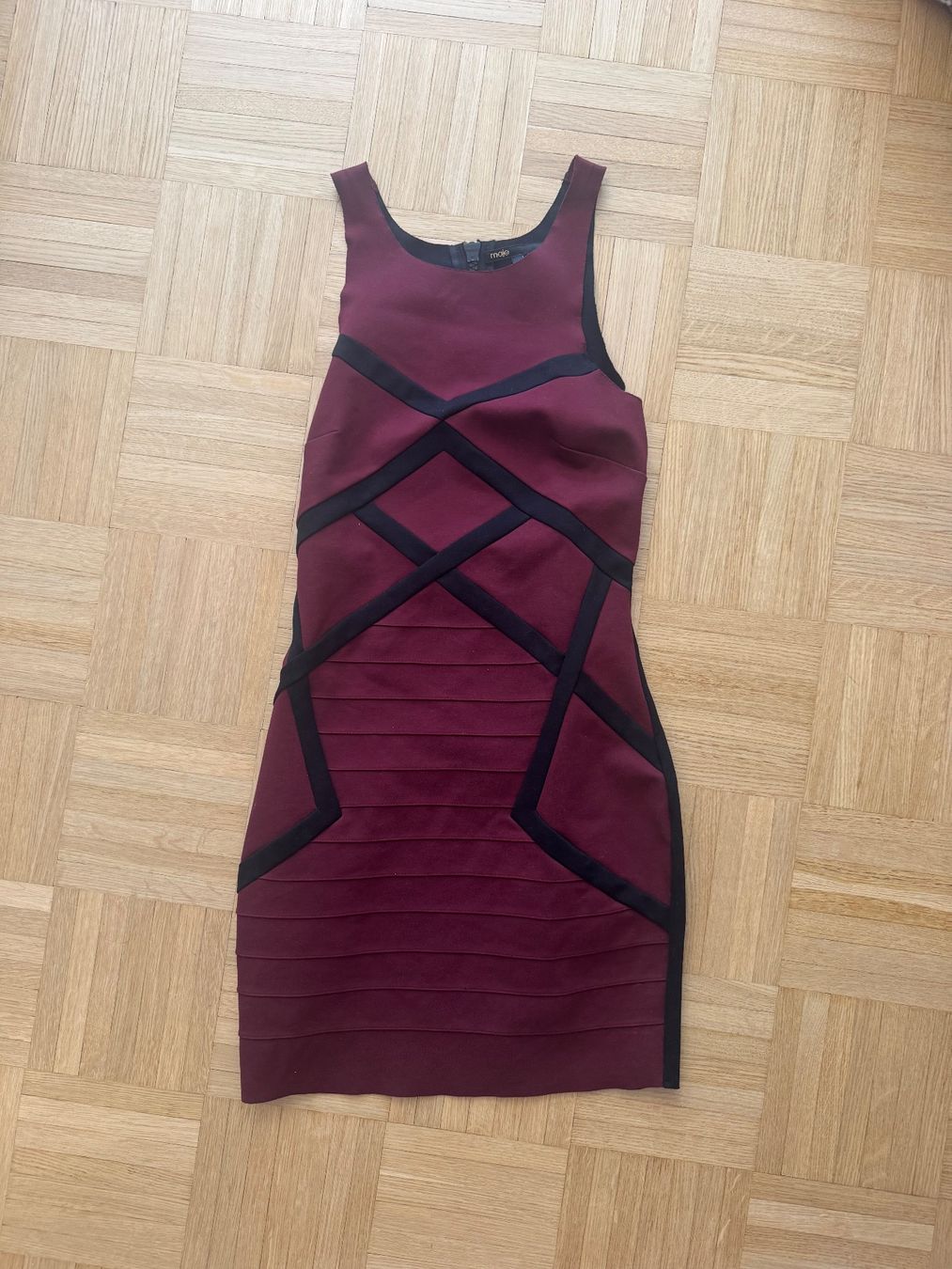 Maje Robes: Robe Maje Bordeau et noir – D'occasion à Genève par Cindylou.01