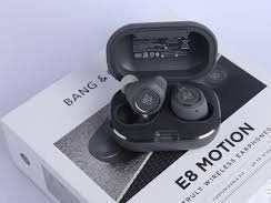 Beoplay E8 Motion Graphite  mit GeschenkBox