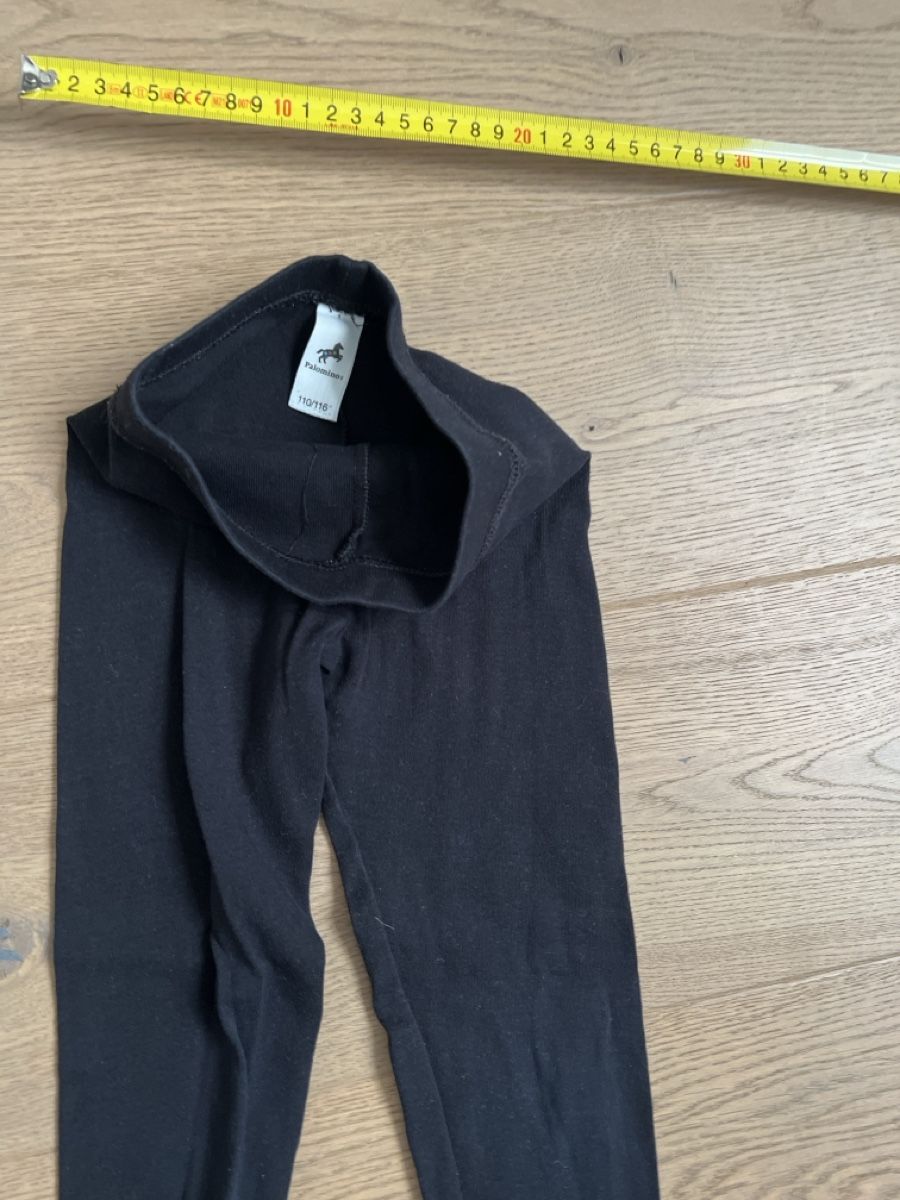 C&A Calze & Collant: Leggings Gr. 110/116 Schwarz Kinder – Usato da Oensingen venduto da katepe 1