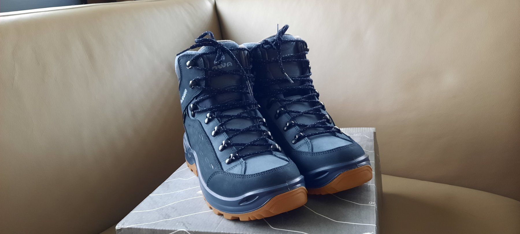 Lowa Scarpe da donna: Winter-Wanderschuh LOWA (37,5/38) – Nuovo e nell'imballaggio originale da Dussnang venduto da Rosenfee50