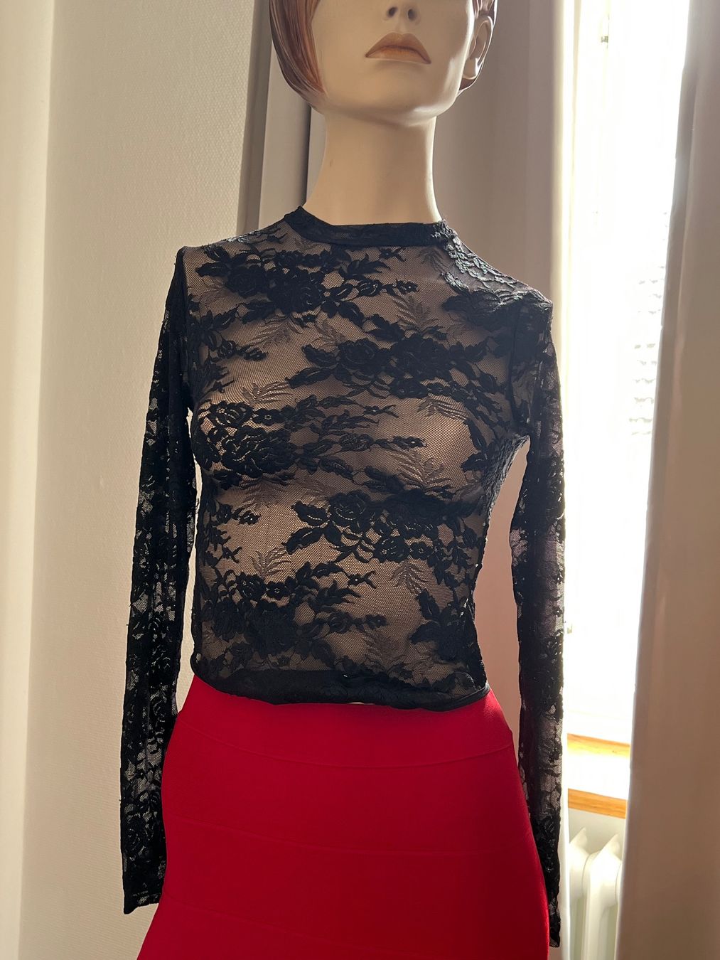 Top: Schwarzer Spitzenbody, Grösse XS, – Usato da Zürich venduto da ost_5sdl 2