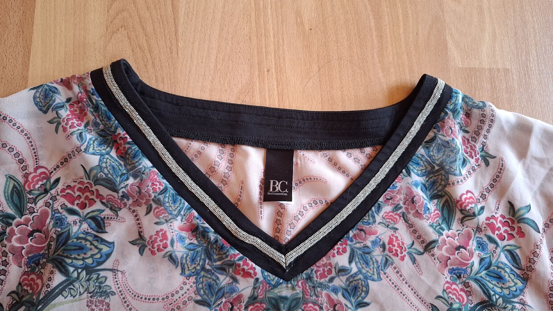 Tuniche: Wunderschöne Blusen-Tunika im Blumenmuster, 38 – Usato da Pagig venduto da Spring14 9