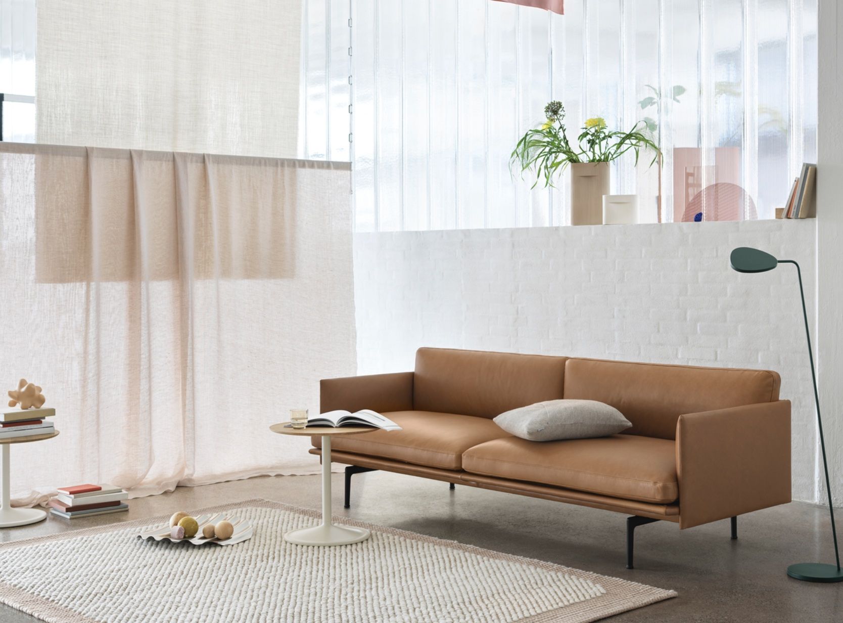 Muuto Divani: Muuto Ledersofa Outline – Usato da Zürich venduto da megr 7