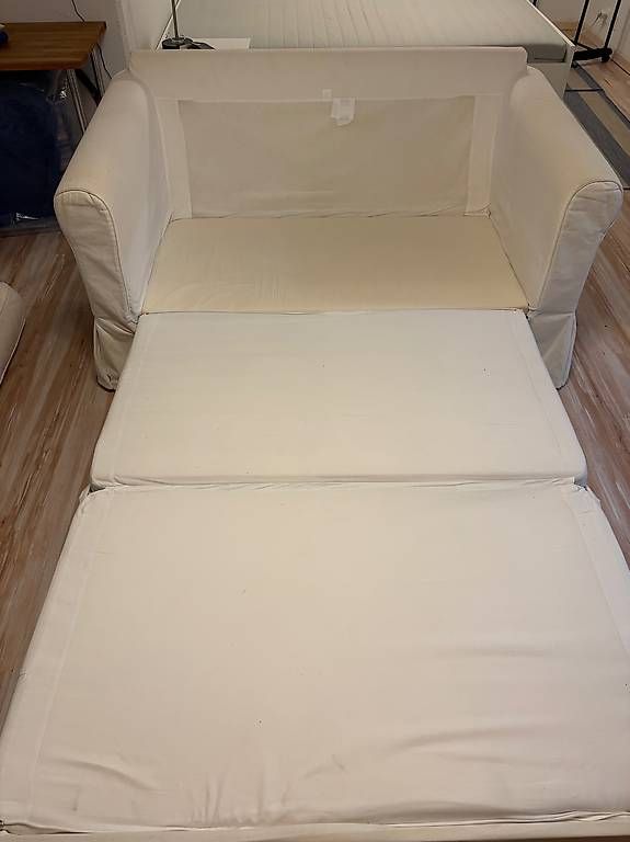Sofas: Couch Ikea zum Ausziehen  – Gebraucht aus La Tour-de-Peilz von nad_6w85 1