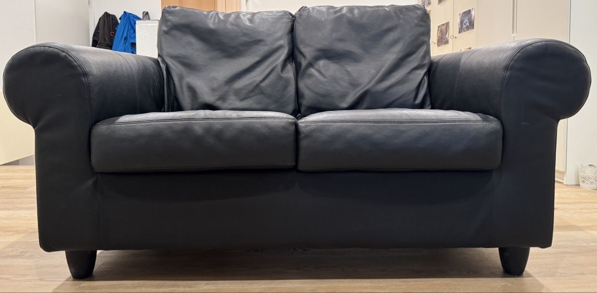 Sofas: 2er-Sofa Leder schwaz – D'occasion à Bronschhofen par mamue78 3