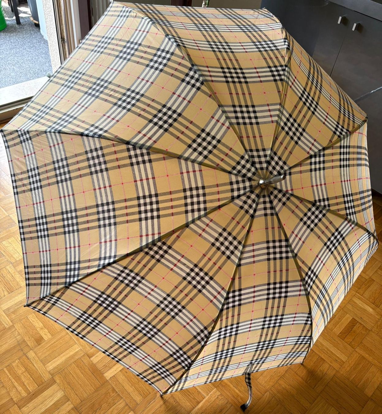 Ombrelli: Grosser Regenschirm 140 cm – Usato da Waltenschwil venduto da Bodensee84 3