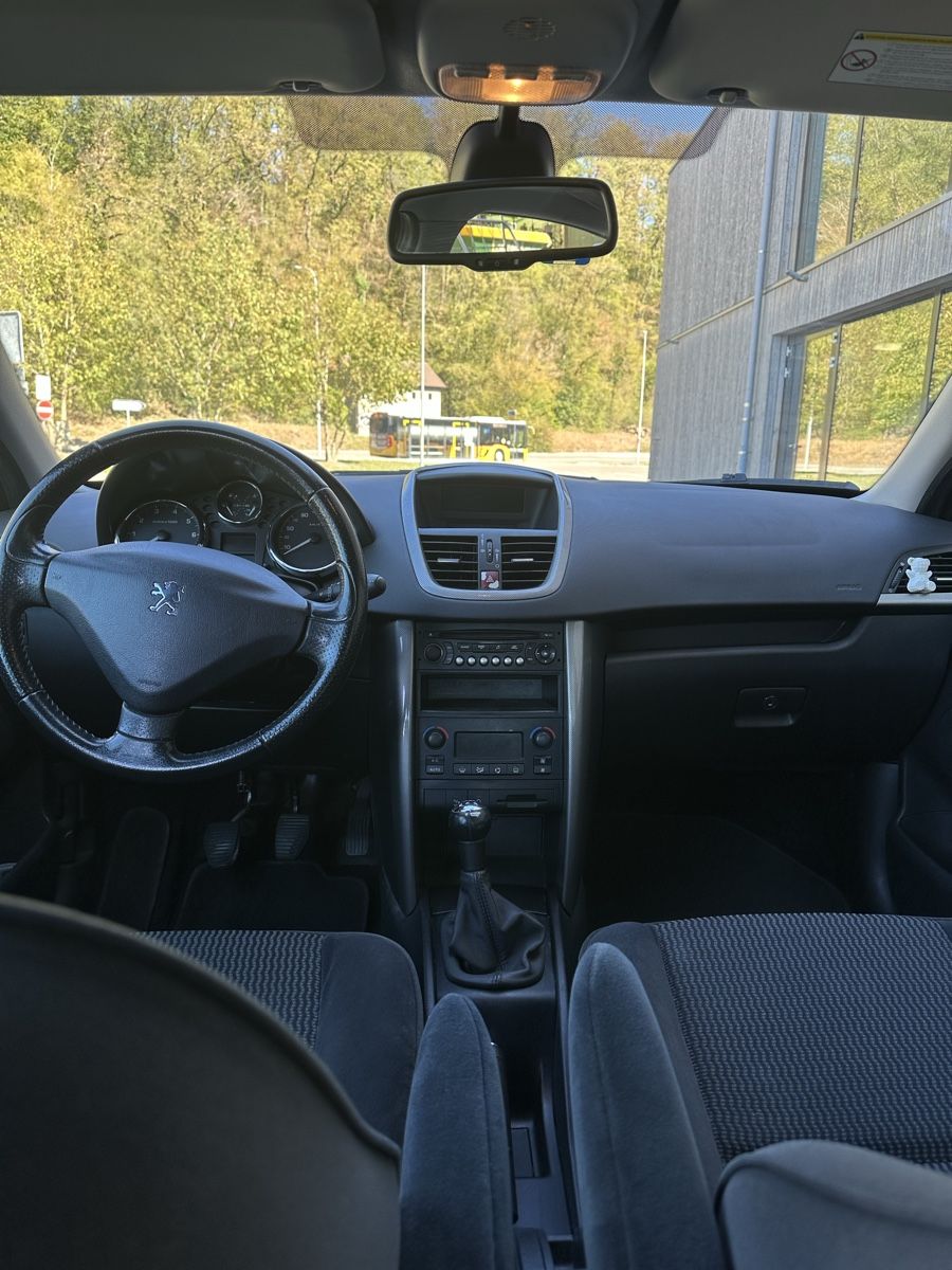Peugeot Autos: PEUGEOT 207 1.6i 16V – Gebraucht aus Bachenbülach von HL2050 4