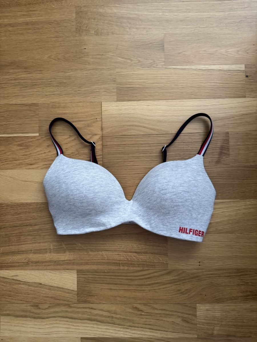 Tommy Hilfiger Sonstige Unterwäsche: BH Tommy Hilfiger Grösse 75D neuwertig – Neu (gemäss Beschreibung) aus Zuchwil von Marti_7