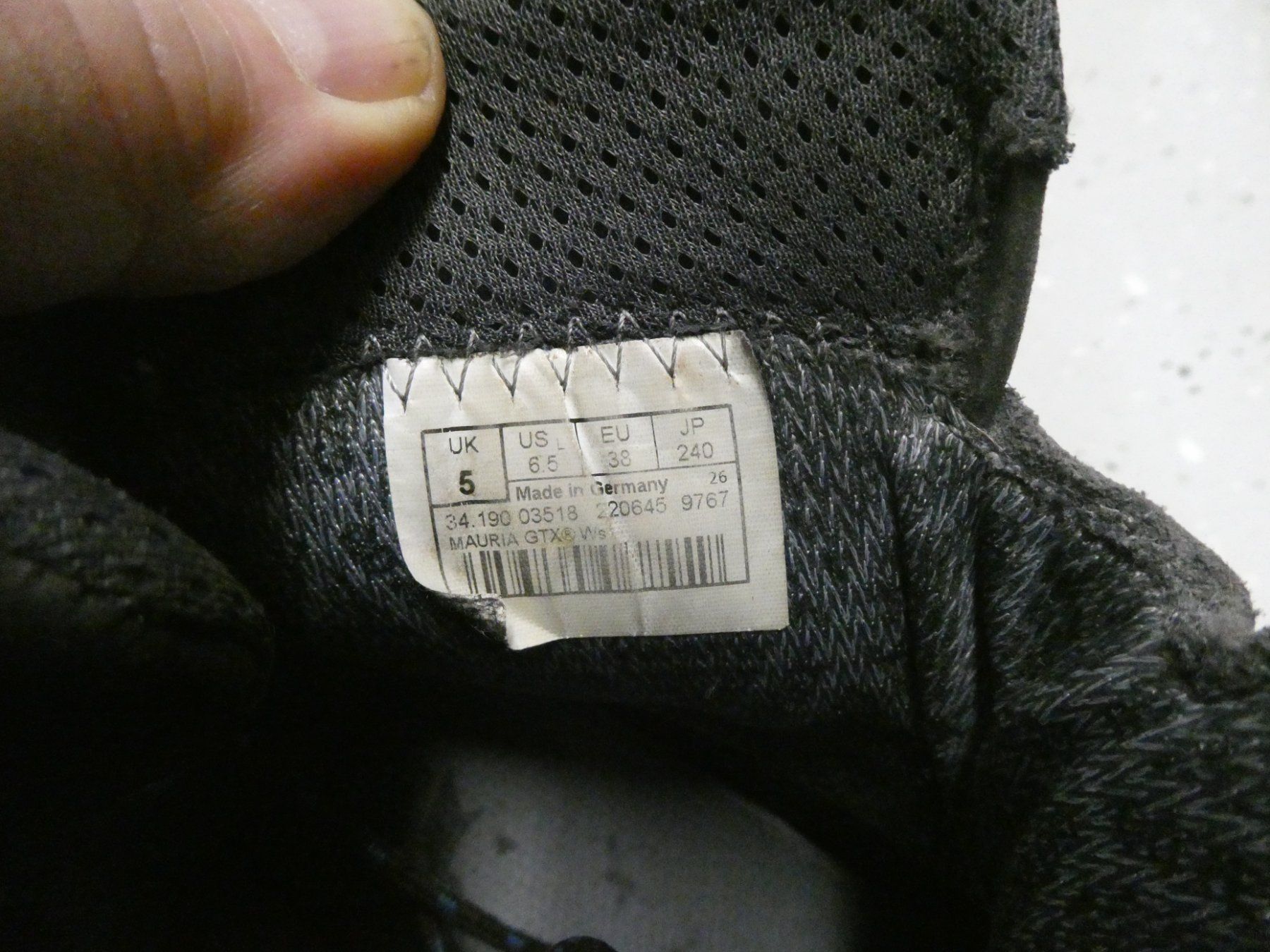 Lowa Scarpe da donna: Wanderschuhe Lowa Gr 38 Goretex – Usato da Ernetschwil venduto da Kiwi200 5