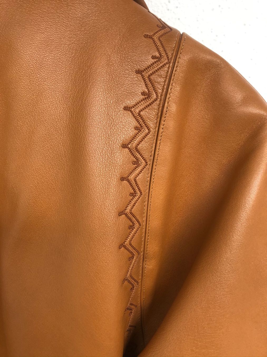 Versace Cappotti: Gianni Versace vintage leather coat – Usato da Chiasso venduto da Aupa74 1