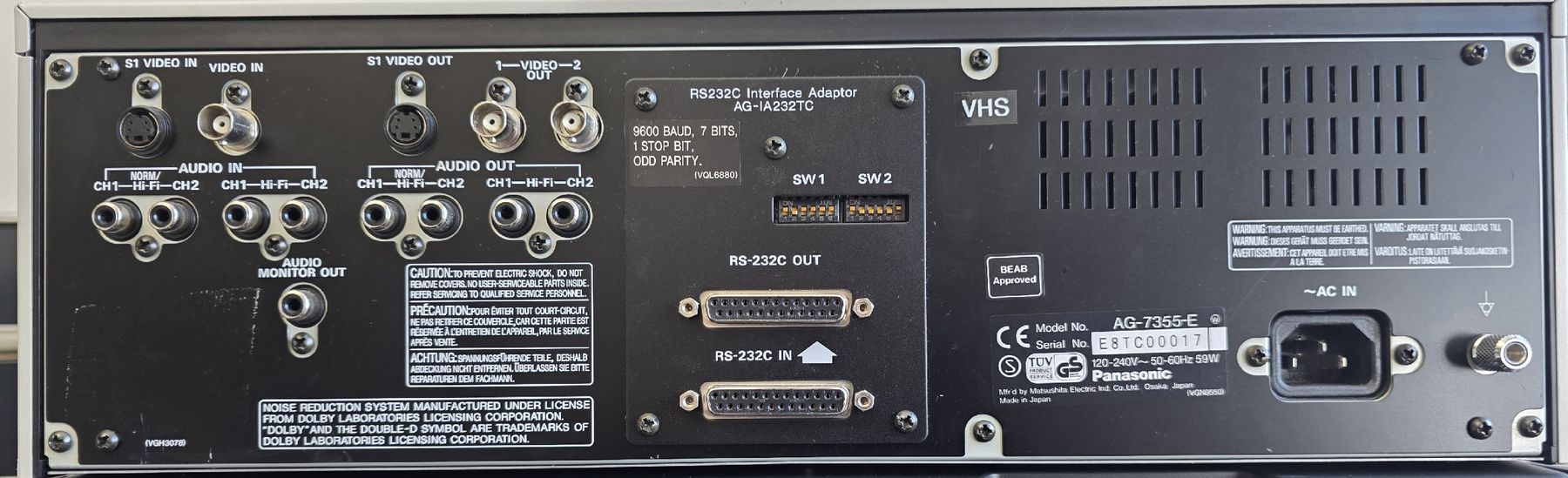 Panasonic Registratori: Panasonic AG-7355-E Profi S-VHS Videorekorder Broadcast  – Usato da Kloten venduto da PcManuM 1