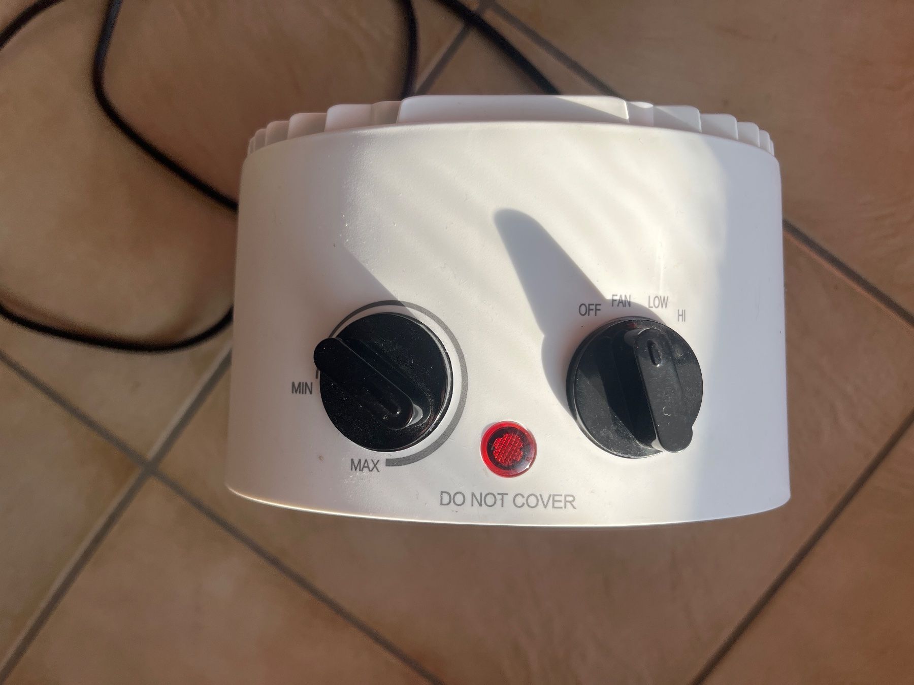 Radiatori: DOMO DO7325F - Radiateur soufflant - 2000 W – Usato da Vernayaz venduto da Darkfrost 2