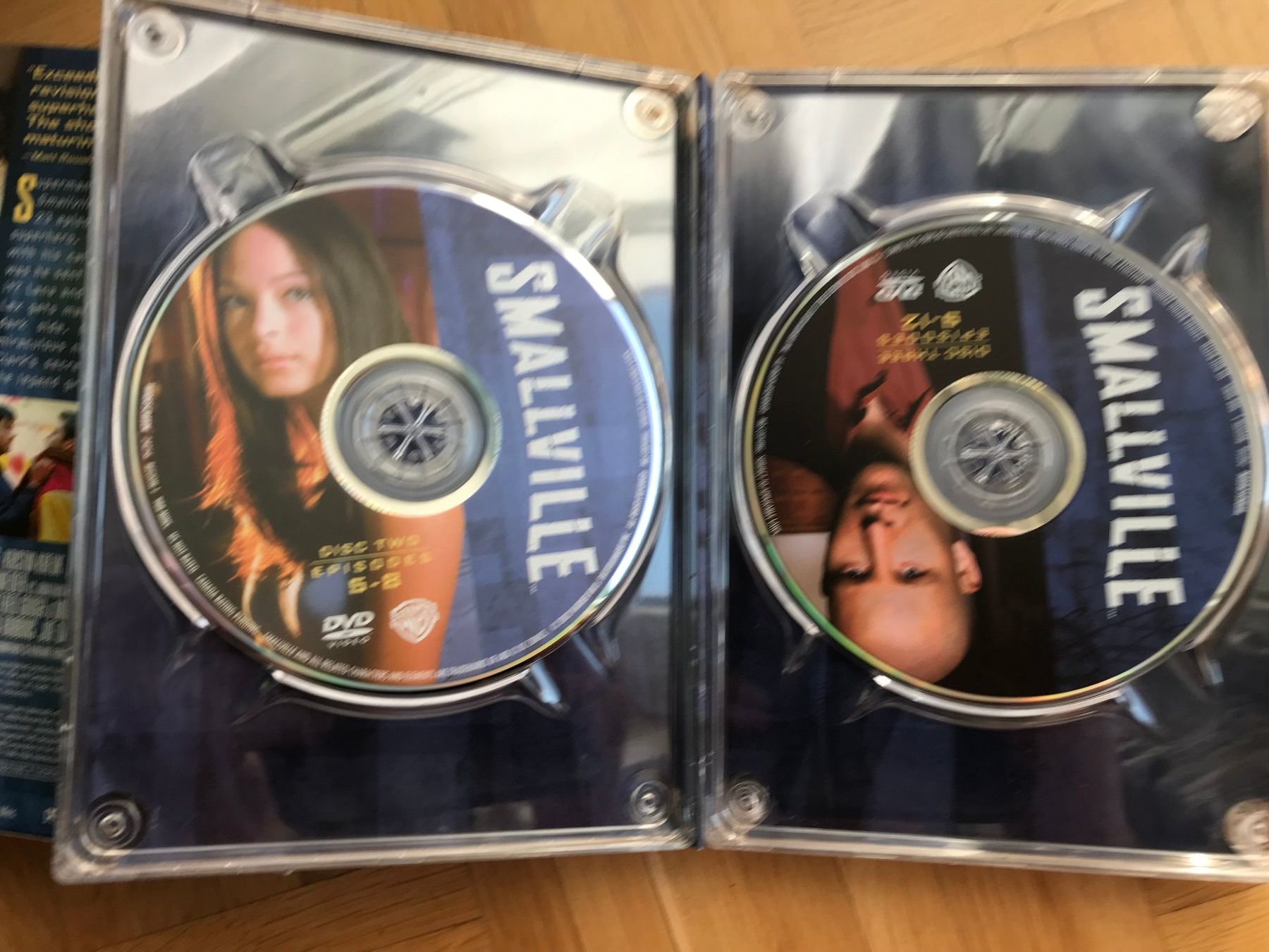 Tutti i DVDs: Smallville - The Complete Second Season - DVD – Usato da Zürich venduto da Malcom 2