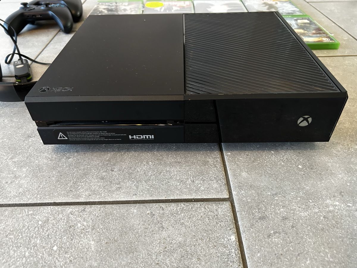 Microsoft Console: Xbox One inkl. 8 Spiele – Usato da Steinmaur venduto da dam_r8mg 1