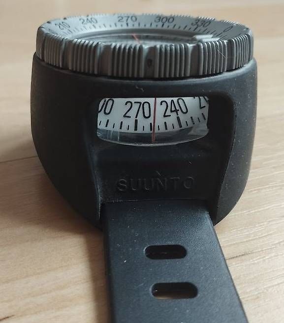 GPS & Strumenti di misurazione: Boussole de plongée – Usato da La Chaux-de-Fonds venduto da stonekluk 2