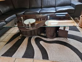 Design-Couchtisch mit Glasplatte