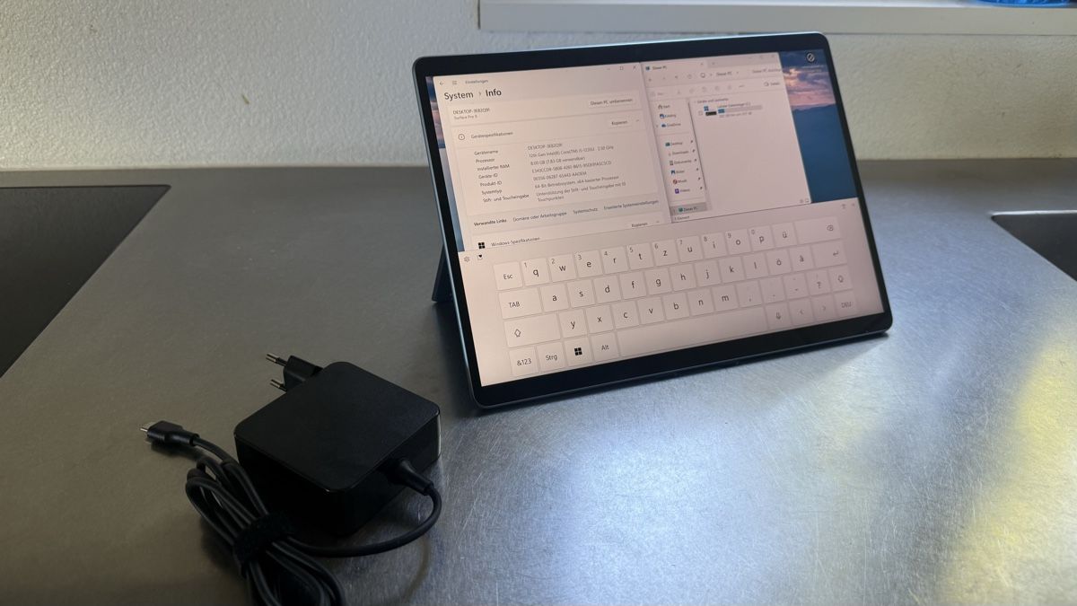 Microsoft Notebooks: Microsoft Surface Pro 9 - Tasatur defekt – Gebraucht aus Rehetobel von ZM81 1