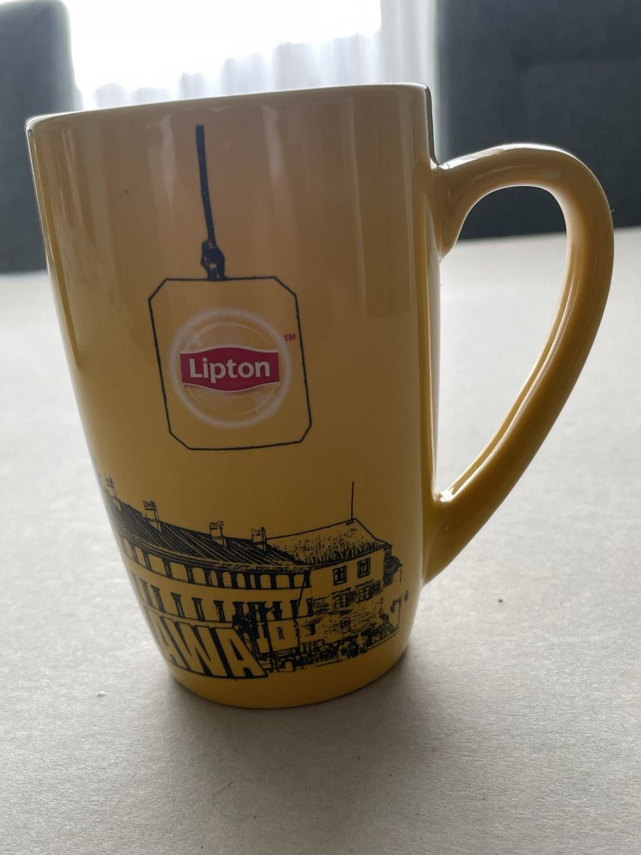 Tazze: Gelbe Lipton Warschau Polen Teetasse – Usato da Oetwil an der Limmat venduto da Pata