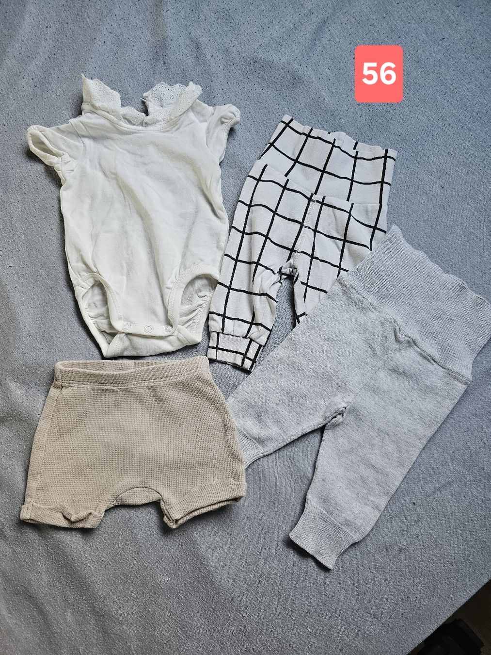 Lotti & Set di vestiti: Kleiderpaket Mädchen Baby 50/56 – Usato da Schaffhausen venduto da Nadia1111