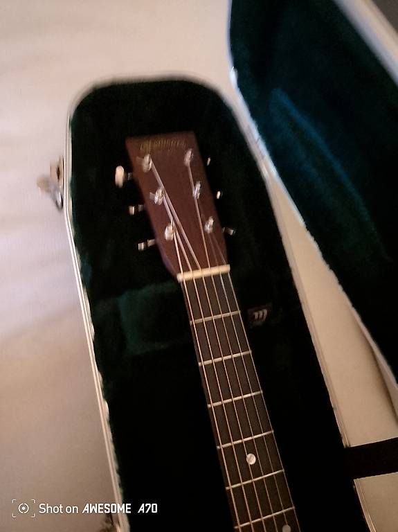 Martin & Co. Musikinstrumente: Guitare Martin d28 – Gebraucht aus Paudex von TCHAKS 3