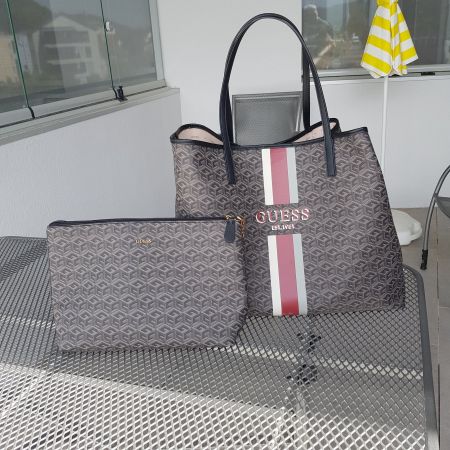 Original GUESS-Reisetasche mit Innentasche - neuwertig