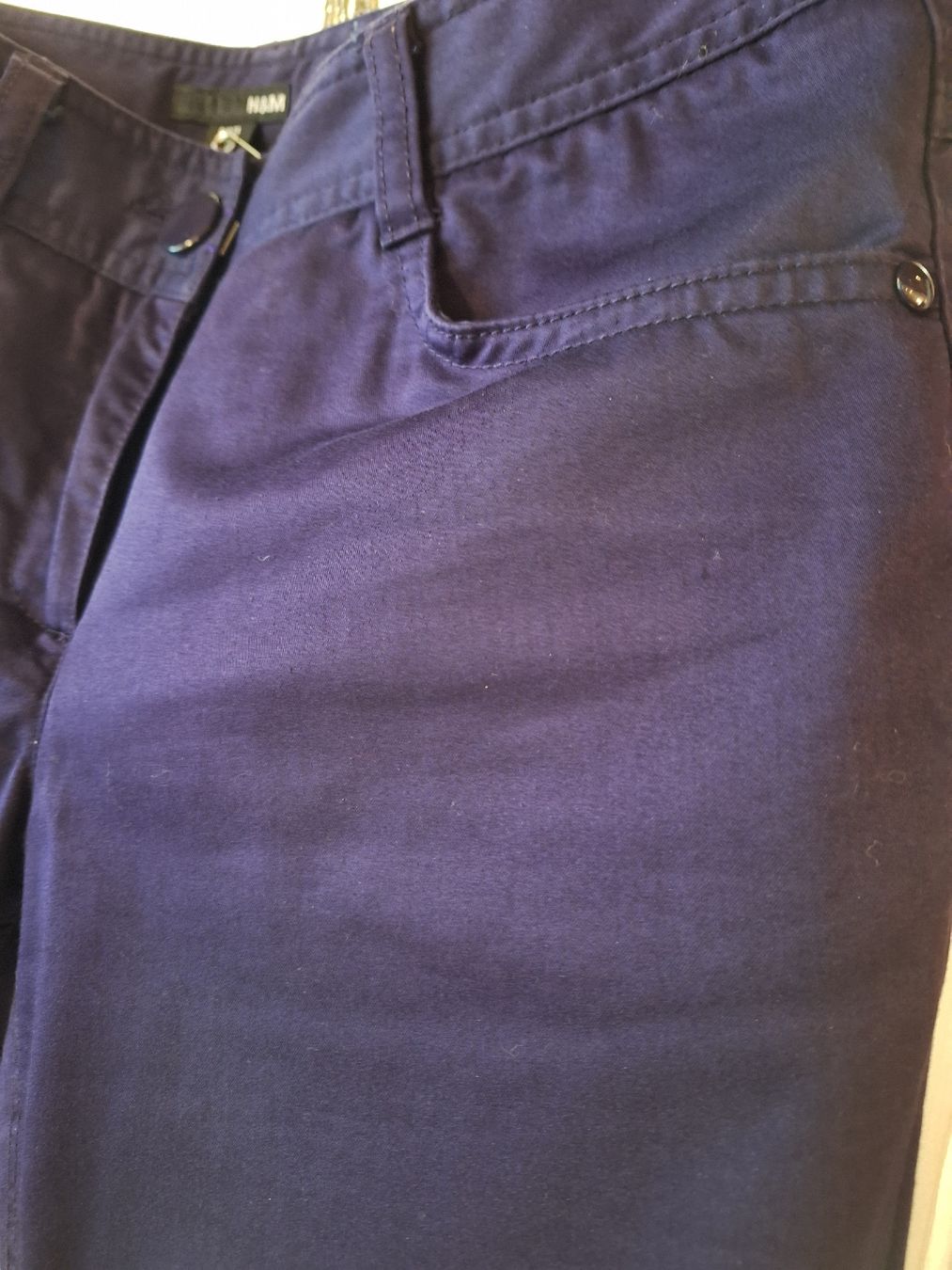 H&M Pantaloni: Hose merceriesierte Baumwolle – Usato da Rheinfelden venduto da Cleopatra2000 1