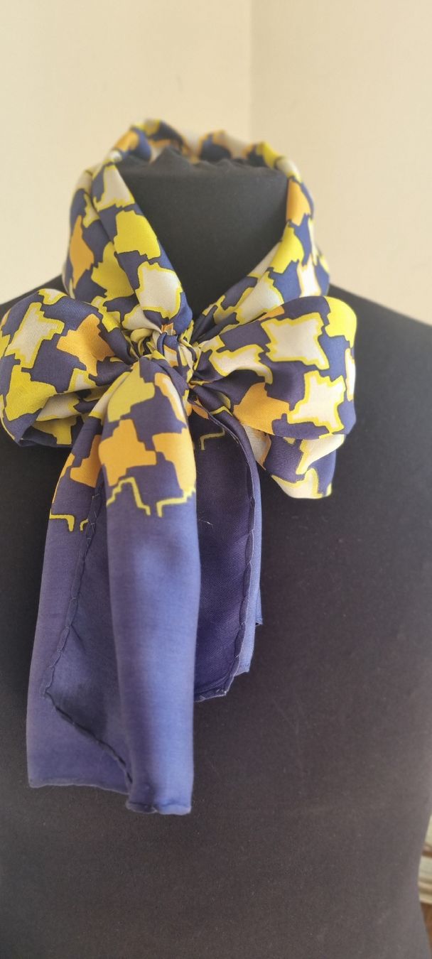 Foulard & Sciarpe: Foulard rectangulaire femme – Usato da Borex venduto da mab_28bf