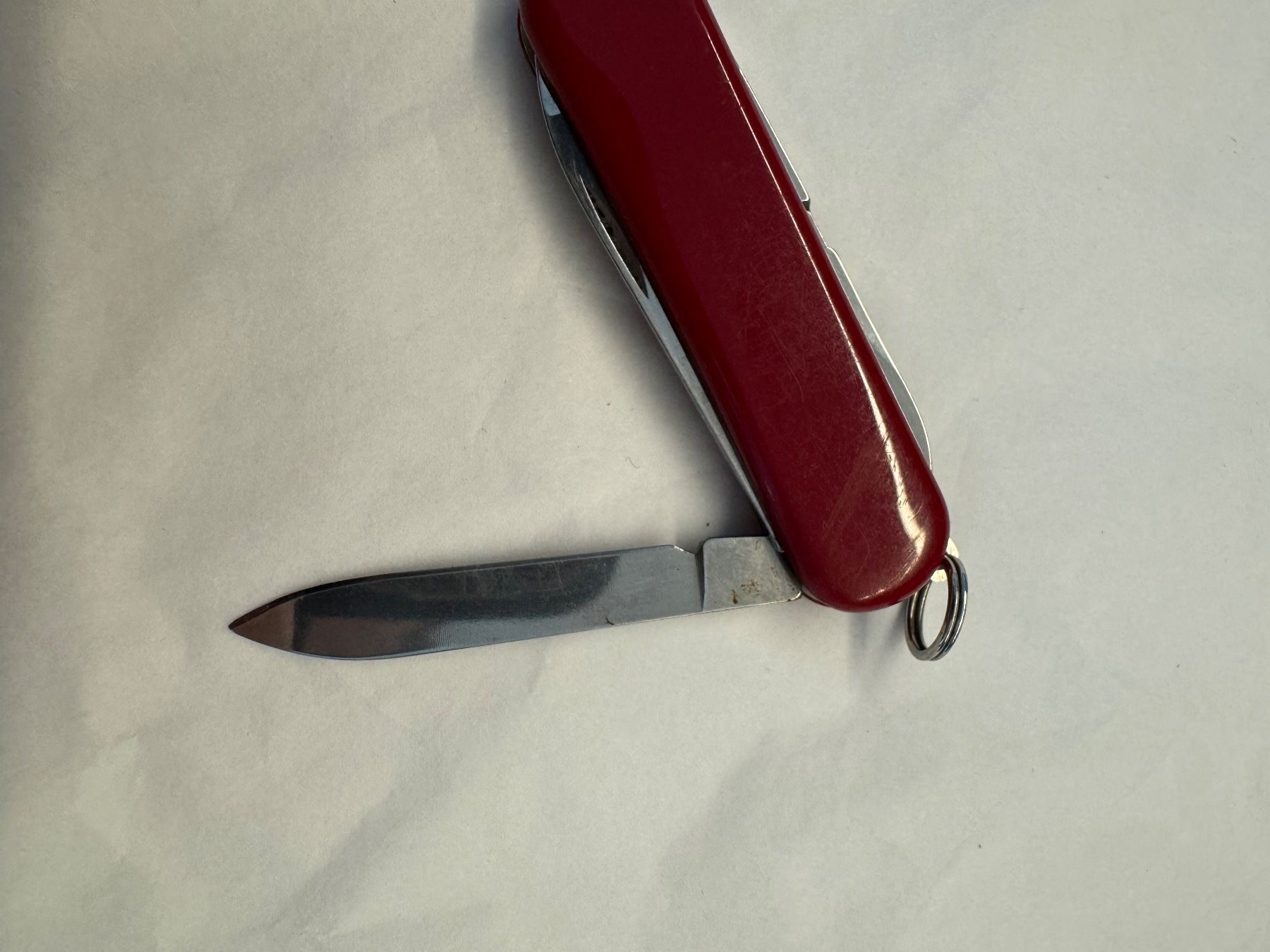 Victorinox Coltelli tascabile: Victorinox Classic mit Lederetui – Usato da Kestenholz venduto da Sackmesser67 7