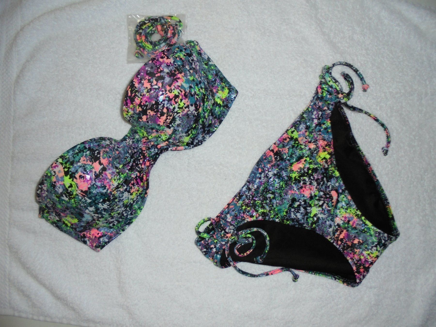 Victoria's Secret Costumi da bagno & Bikini: VICTORIA'S SECRET BIKINI GR. S / 70 D – Nuovo e nell'imballaggio originale da Aarau Rohr venduto da PinkSchwein