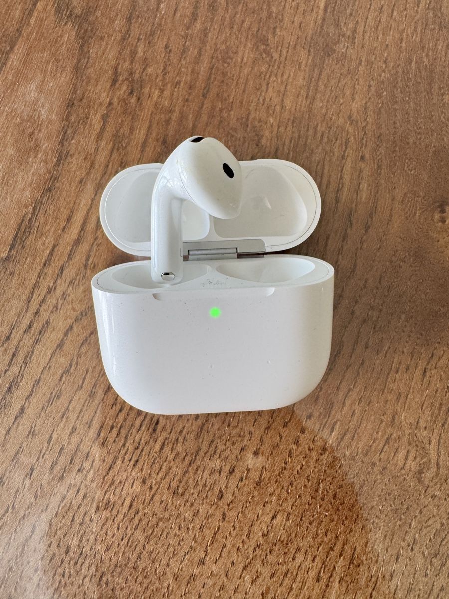 Apple Cuffie: AirPods 3 mit Ladecase gebraucht – Usato da Dietikon venduto da Leodnd 1