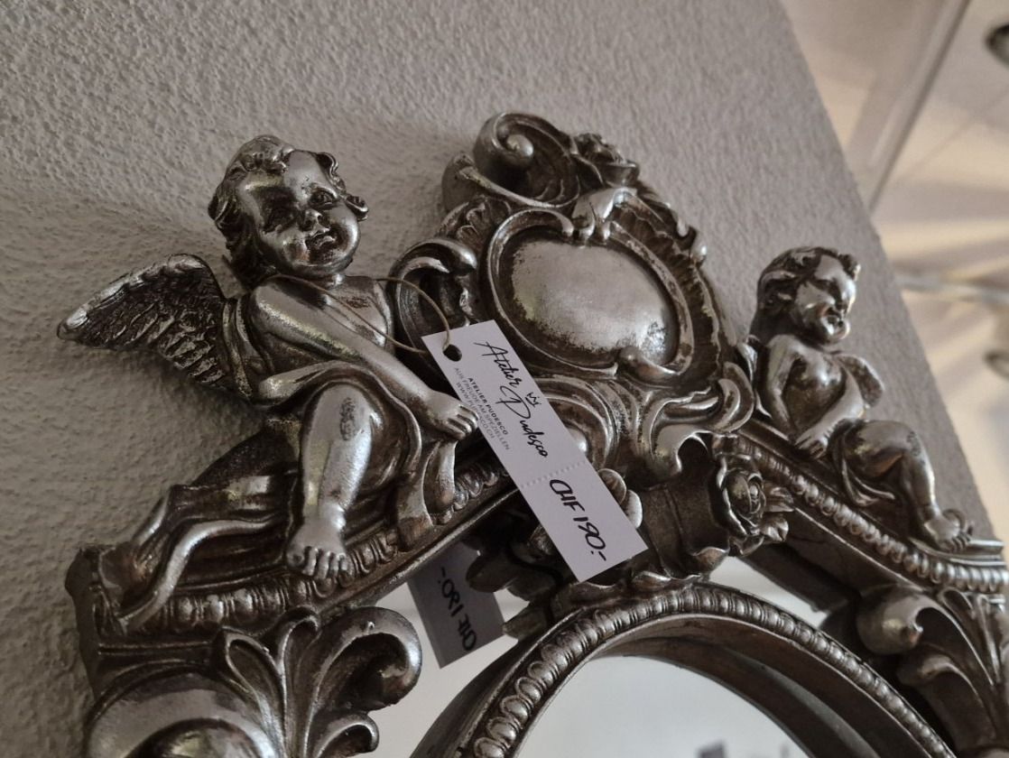 Specchi: Spiegel Barock Optik in Silber mit Engel – Nuovo e nell'imballaggio originale da Schaffhausen venduto da AtelierPudesco 2