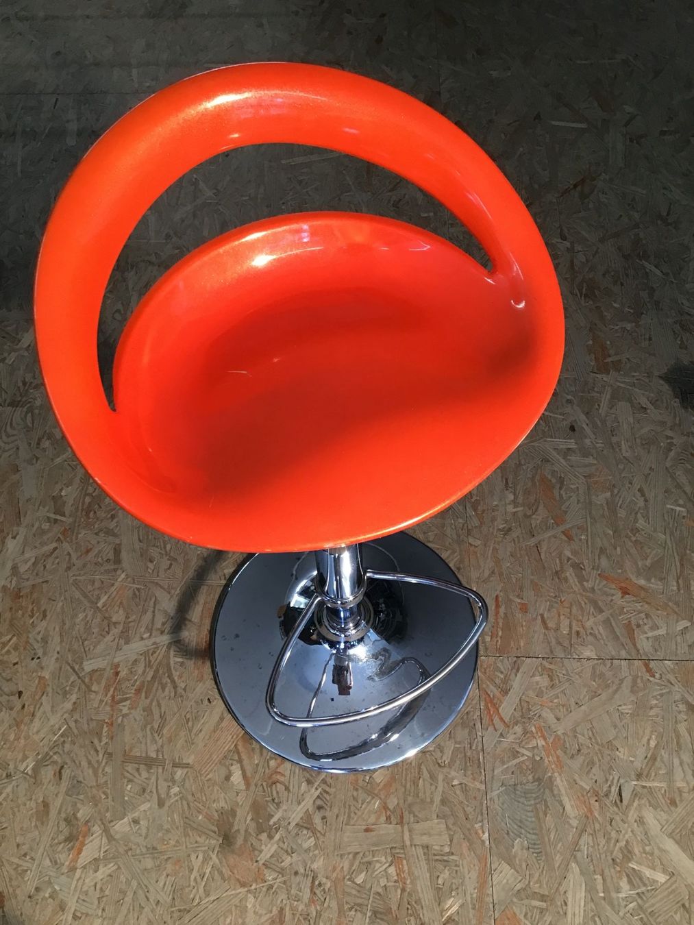 Sgabelli: Barhocker orange – Usato da Dübendorf venduto da sdbu-frappant