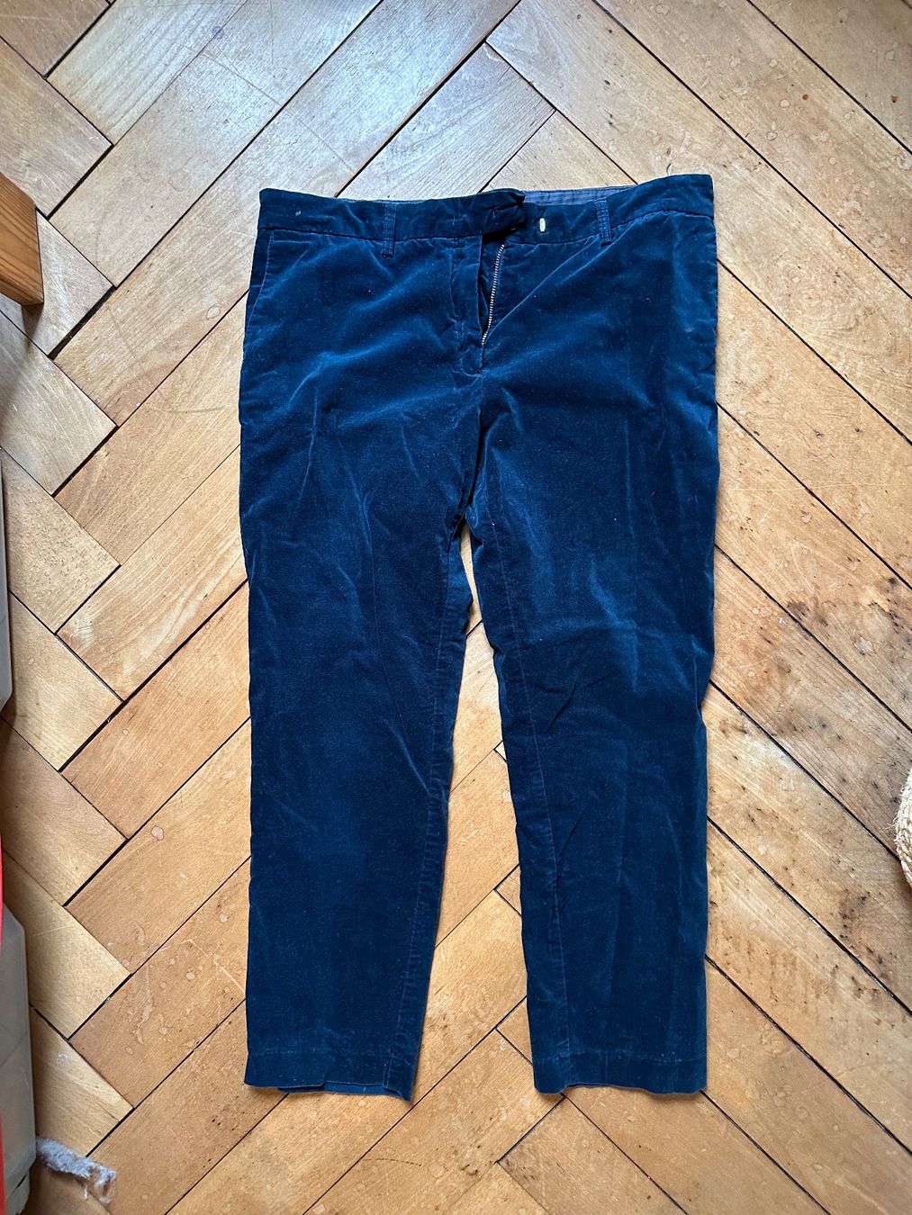 Mango Hosen: Samthose Mango dunkelblau 36/38 – Gebraucht aus Luzern von nisssa