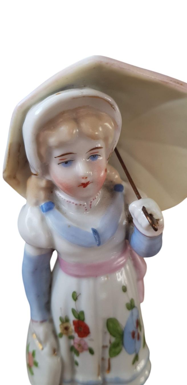 Statuette: Porzellanfigur antik - Mädchen mit Schirm – Usato da Mörschwil venduto da antiksalon 1
