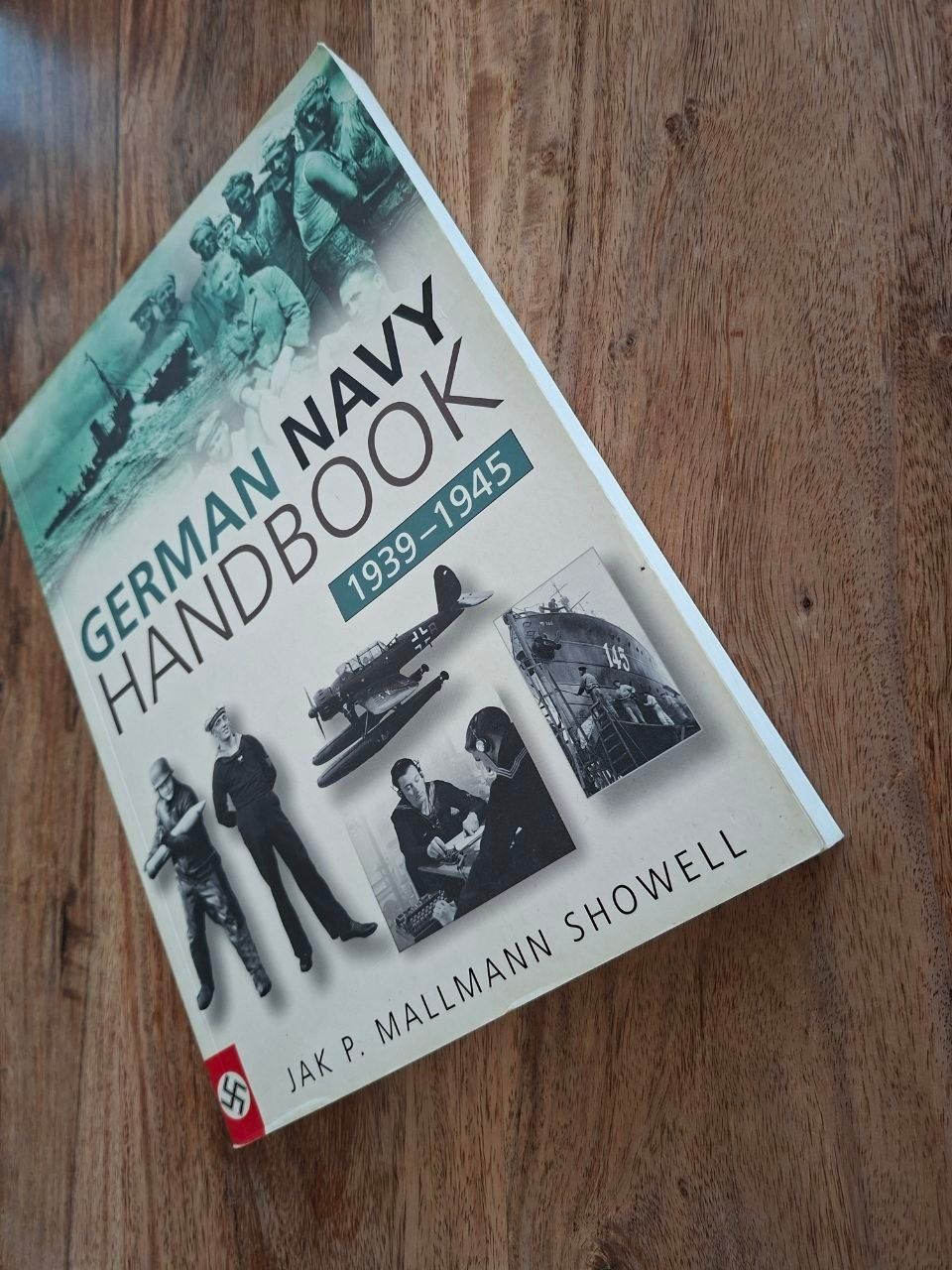 Libri: Buch German Navy Handbook 1939 - 1945 – Usato da Männedorf venduto da 12_Angry_Doughnuts 1