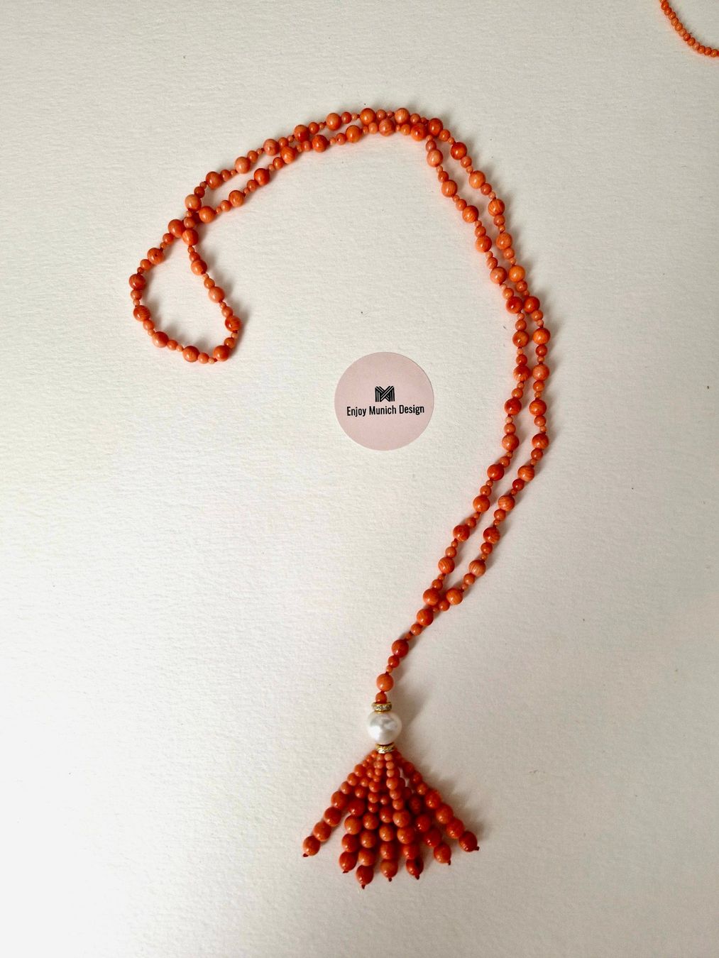 Catenine: Korallenkette mit schöner Quaste – Nuovo e nell'imballaggio originale da Muenchen venduto da enjoymunichdesign