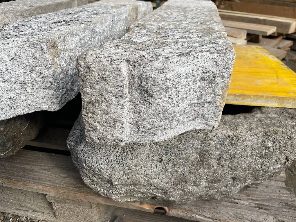 Scaffali: Mensole in granito – Usato da Losone venduto da inf_zhb8 4